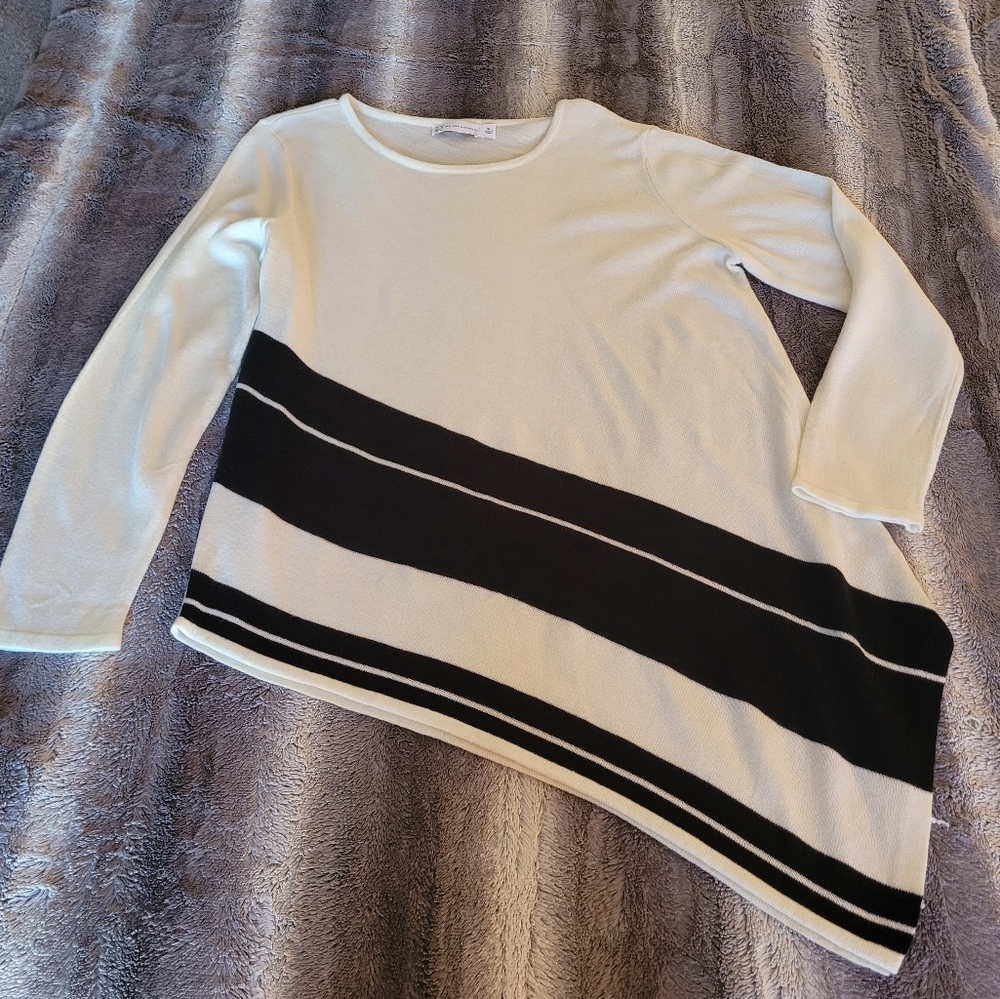 New York & Company asymmetrical sweater size xl